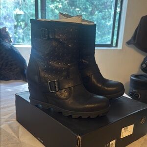Sorel Black Wedge Ankle Boots